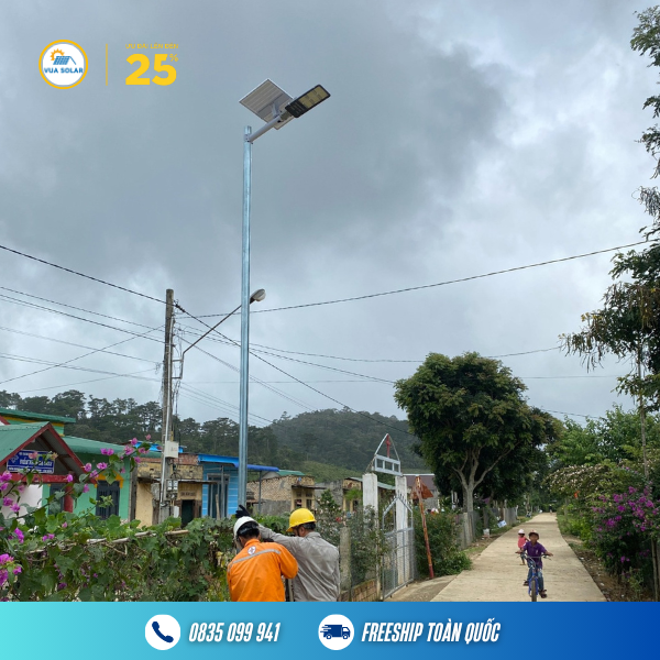 Đèn đường năng lượng mặt trời 300w JDE-6300