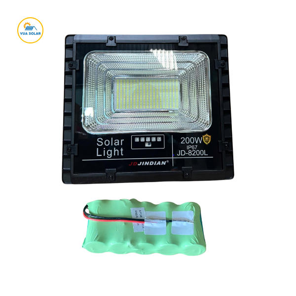 Pin đèn năng lượng mặt trời 200w JD-8200L