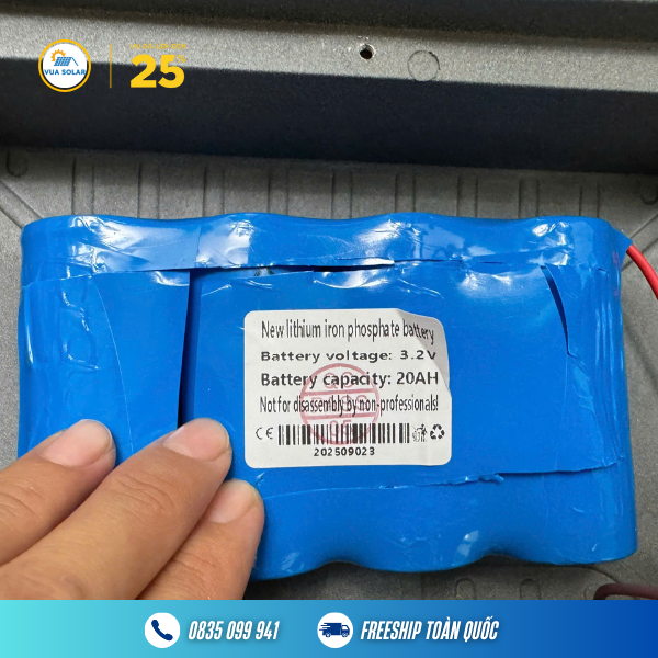 Đèn năng lượng mặt trời 150w Chống Chói DS-150-3