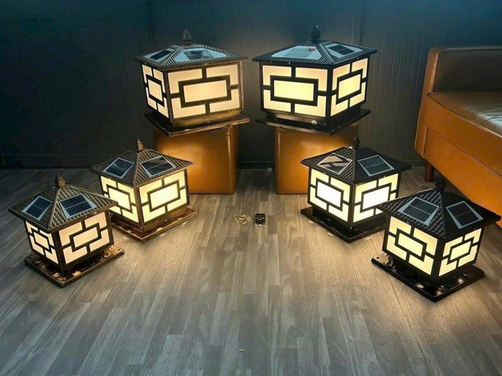 Đèn trụ cổng nlmt ô vuông