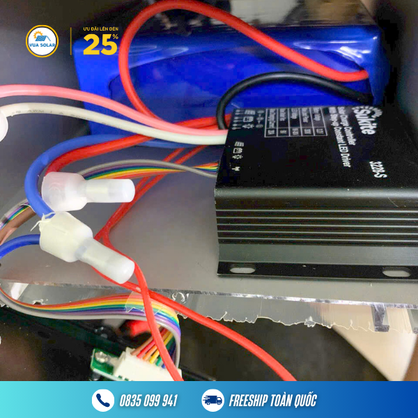 Đèn đường chiếc lá năng lượng mặt trời 150W (SBJ-150)-3