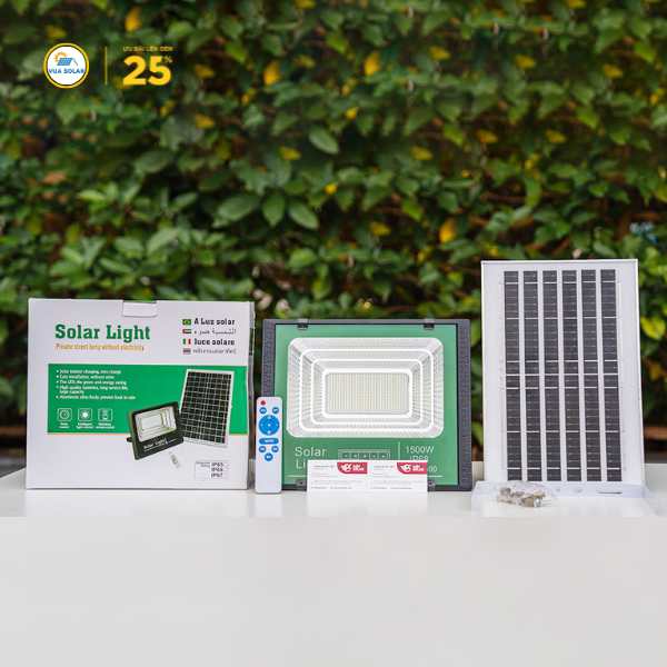 Đèn năng lượng mặt trời 1500W giá rẻ TOP-1500-4