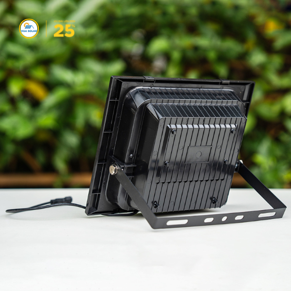 Đèn năng lượng mặt trời 800W giá rẻ TOP-800-2