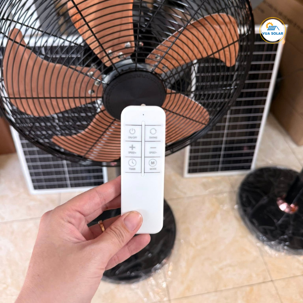 Quạt năng lượng mặt trời công nghiệp S88-18 IN-4
