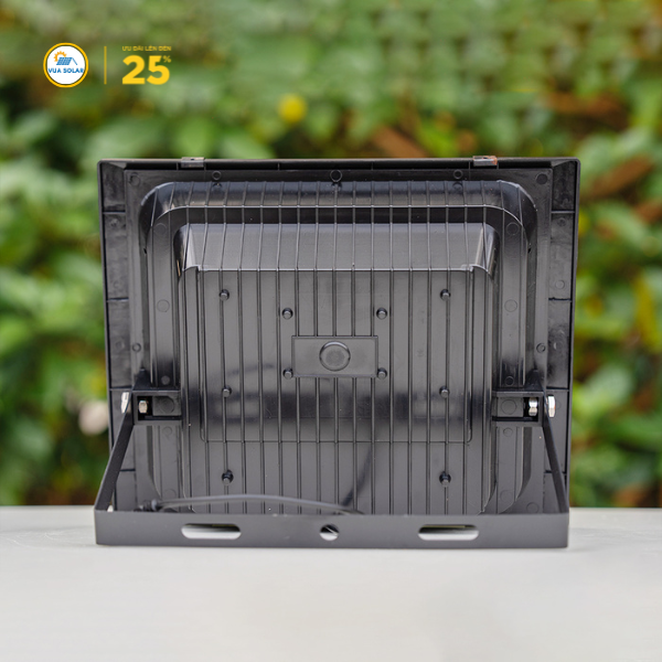 Đèn năng lượng mặt trời 1500W giá rẻ TOP-1500-2